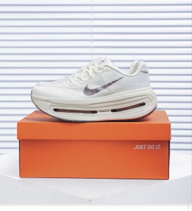 Nike Vomero Premium