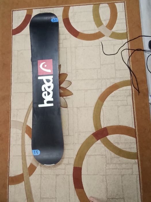 Vând placă de snowboard Head
