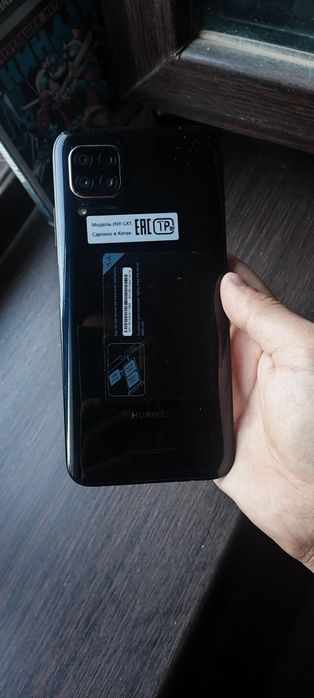 продаю бу Huawei P40 lite