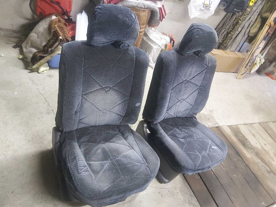 Продам чехлы еа сиденья делика