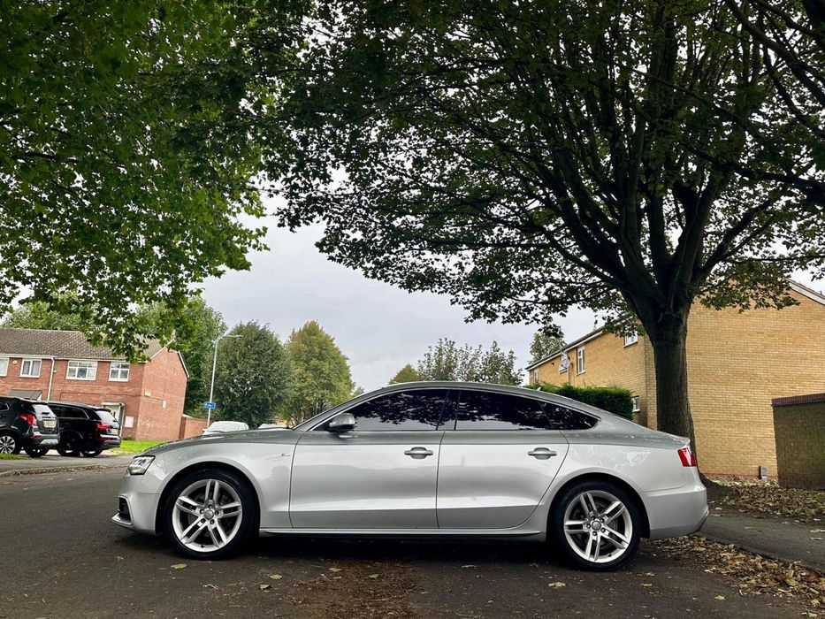 Dezmembrez / Dezmembrari Audi A5 2.0 TDI cutie automată