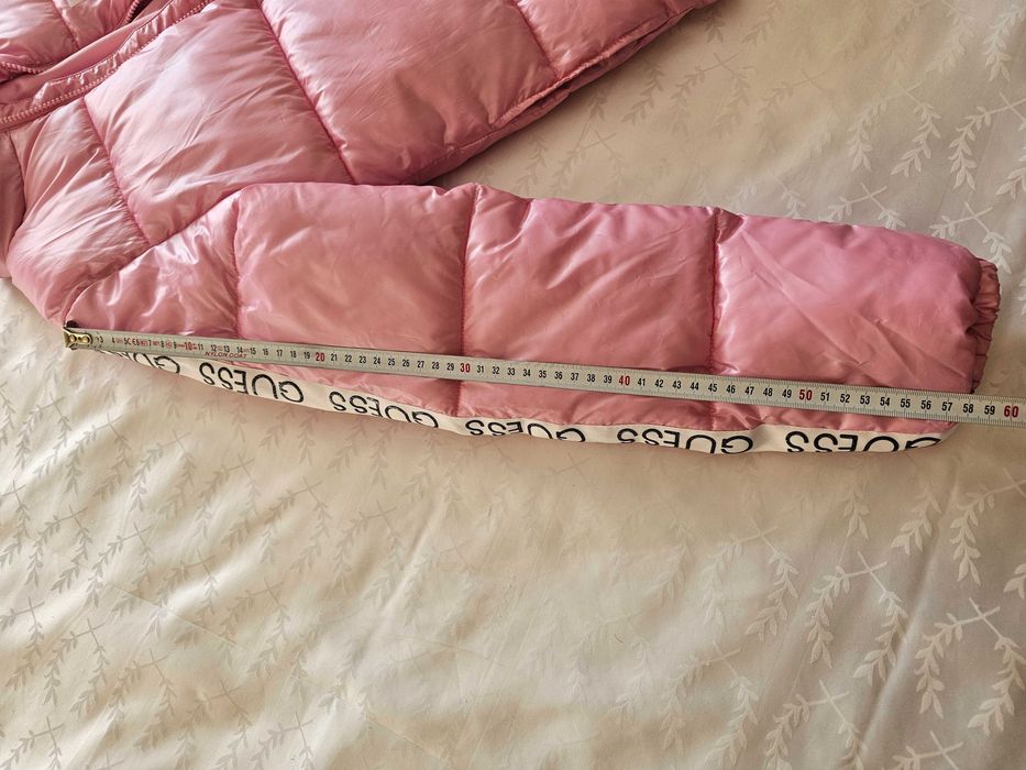 Ново зимно яке Guess XS. (16 годин). Оригинално