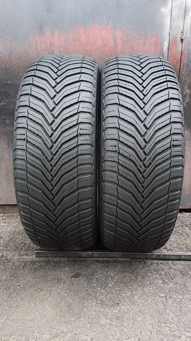 2бр. всесезонни гуми 205/55/16 Michelin Cross climate 2
dot23