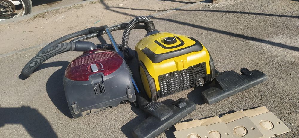 Пылесосы две штуки.