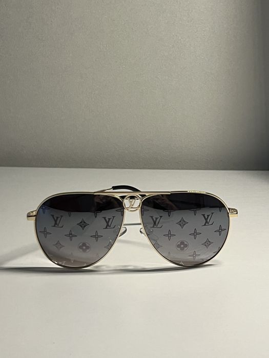 Vând ochelari de soare Louis Vuitton