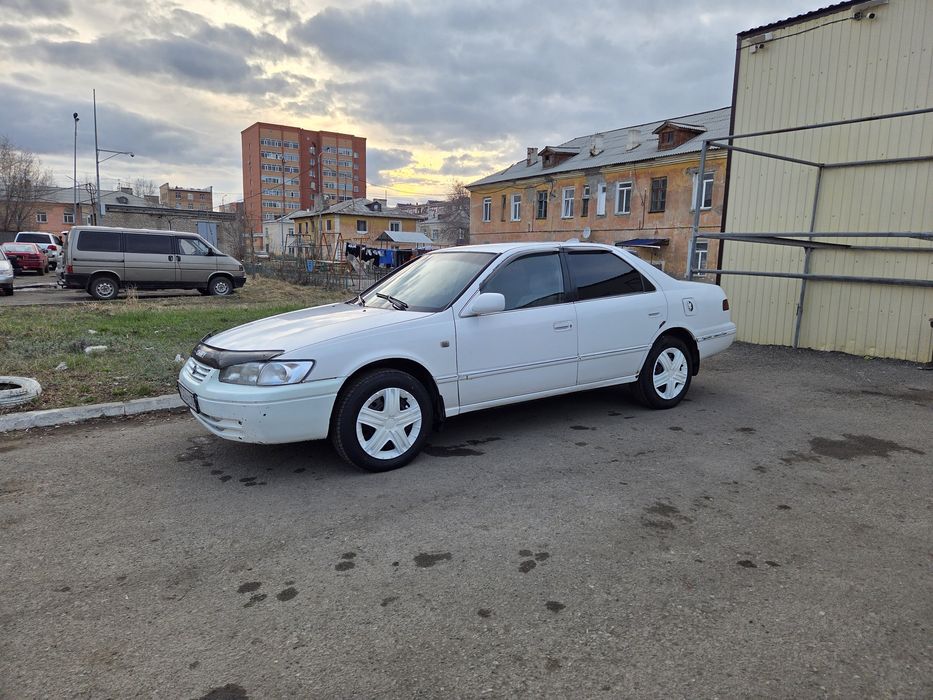 Тойота камри 20  2,2