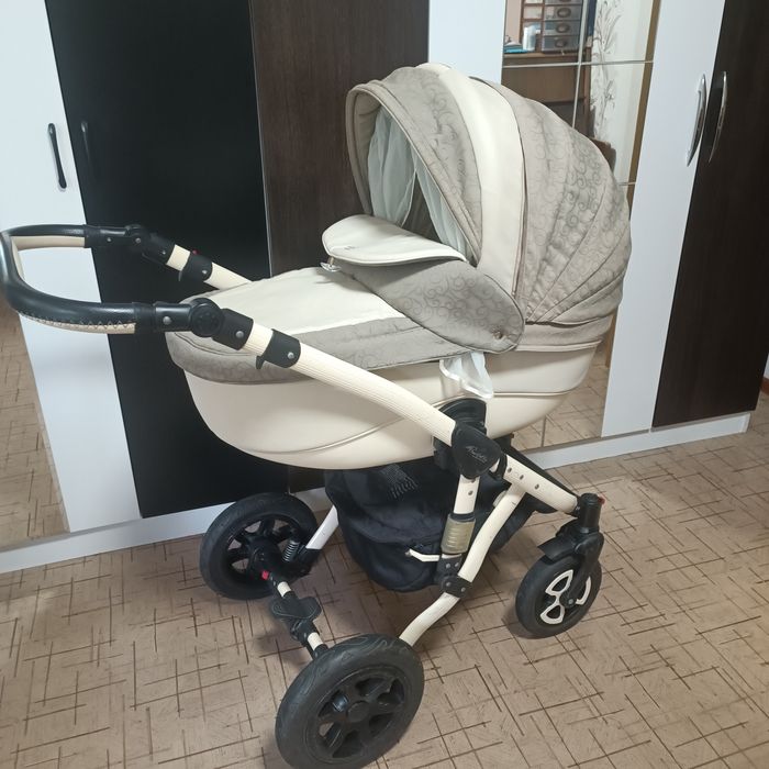 Продам коляску 3 в 1 Адамекс
