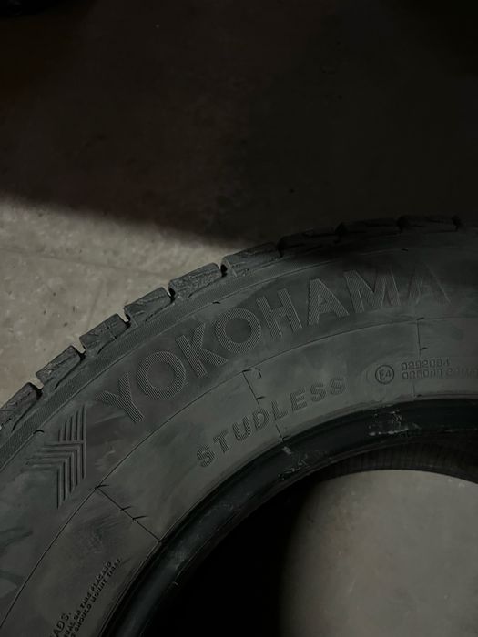 Продам зимние шины Yokohama