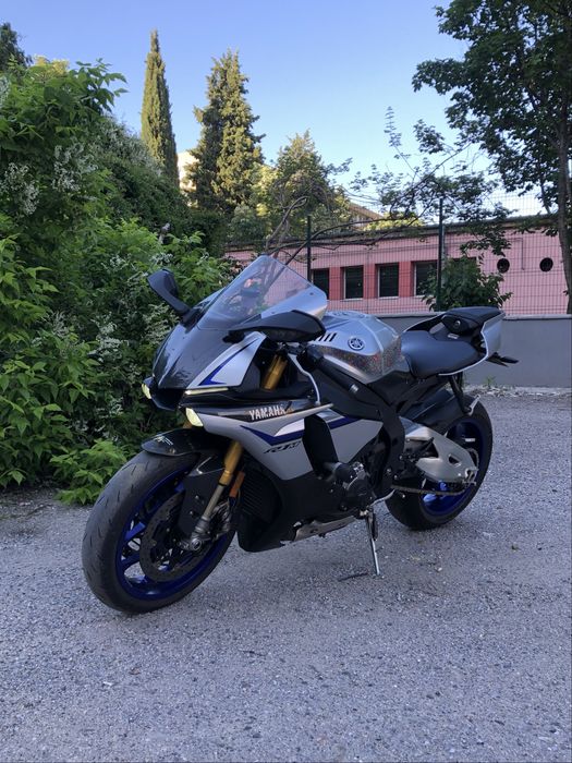 Yamaha R1 (R1-M)