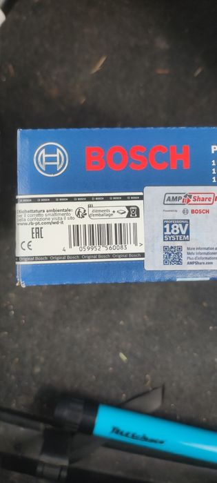 Bosch încărcător/acumulatori set nou
