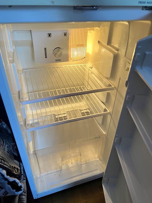 Холодильник продается