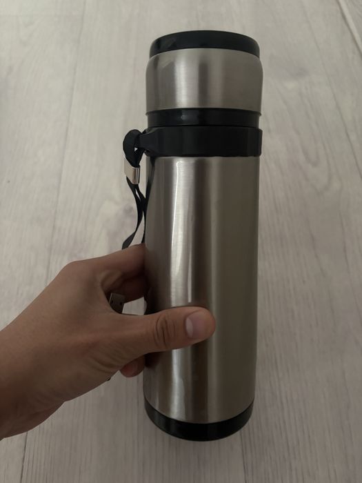 Продам новый термос