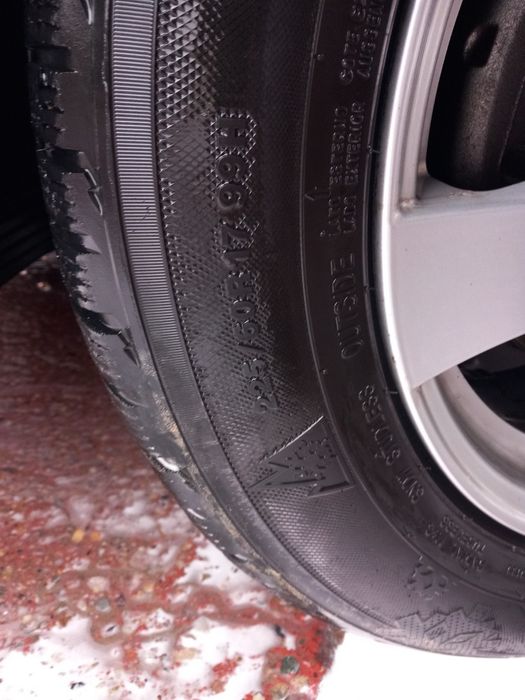 Vand două cauciucuri 225/60 R17