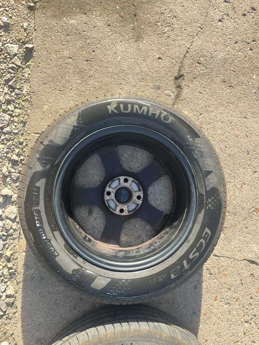 Летни гуми (KUMHO 205/60R16 ДОТ25) на алуминиеви джанти (AUTEC 63.3 ET)