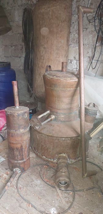 Vand Cazan de tuica cu amestecator lateral din tabla de arama de 100 a