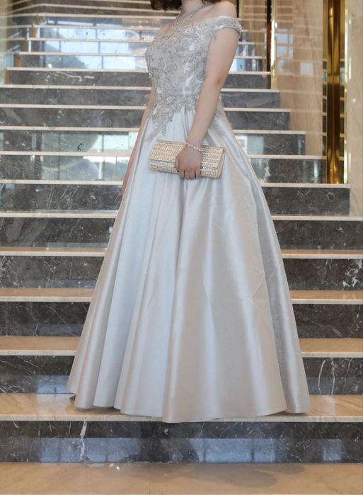 Элегантное платье