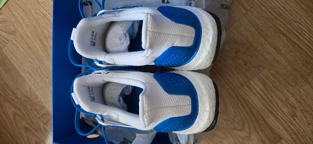 Чисто нови оригинални маратонки Adidas Ultraboost Lego