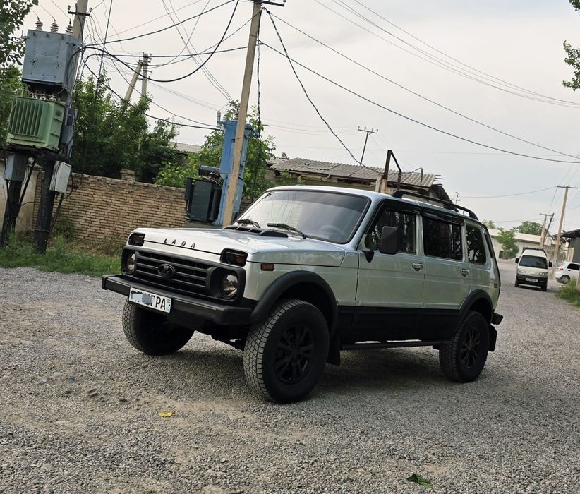 Niva 4x4 Sotiladi