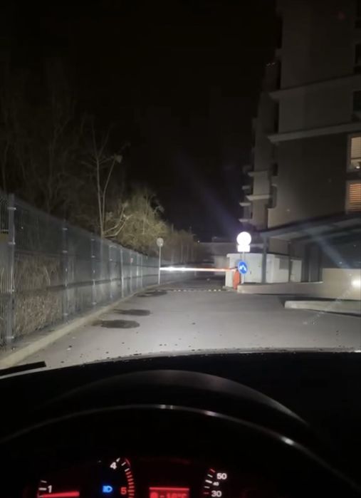 Продавам фарове за Audi A3 8P с вградена BI-LED система