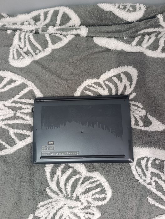 Продам ноутбук MSI Modern 14 B4MW