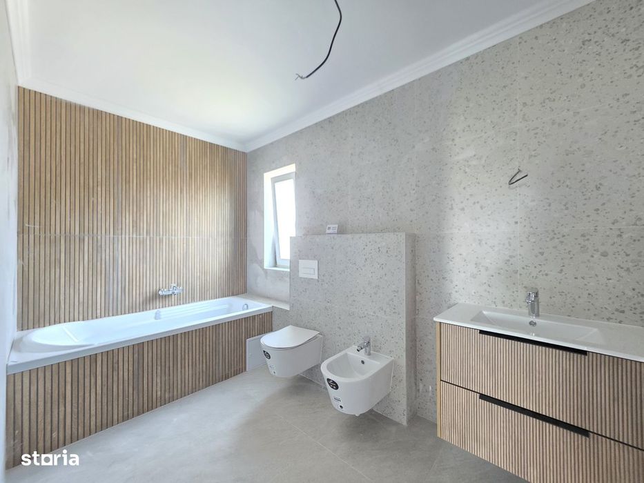 Casa tip duplex cu 4 camere, cartier Izvor, Tarlungeni