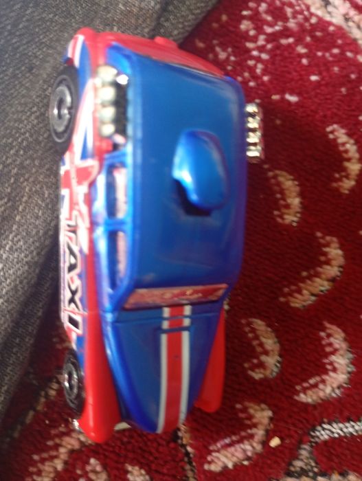 Mașinuță taxi de colecție