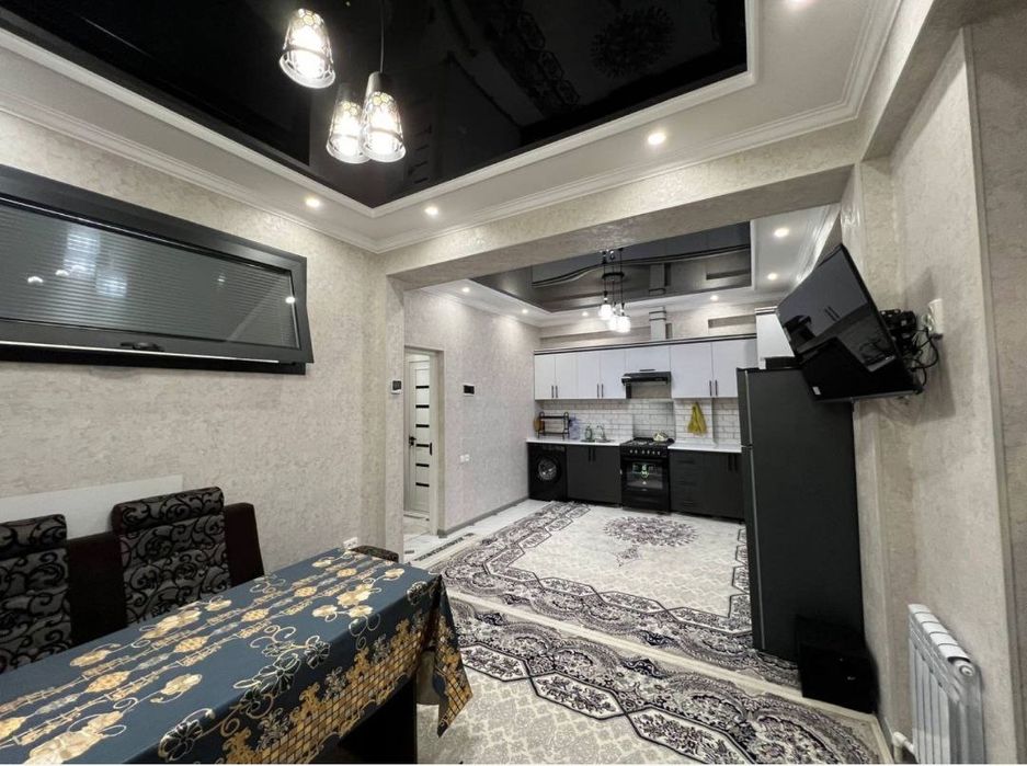 Зудлик билан сотилади Смарт Сити 1 хона перед  2 хона 7 этаж 8 эт дом