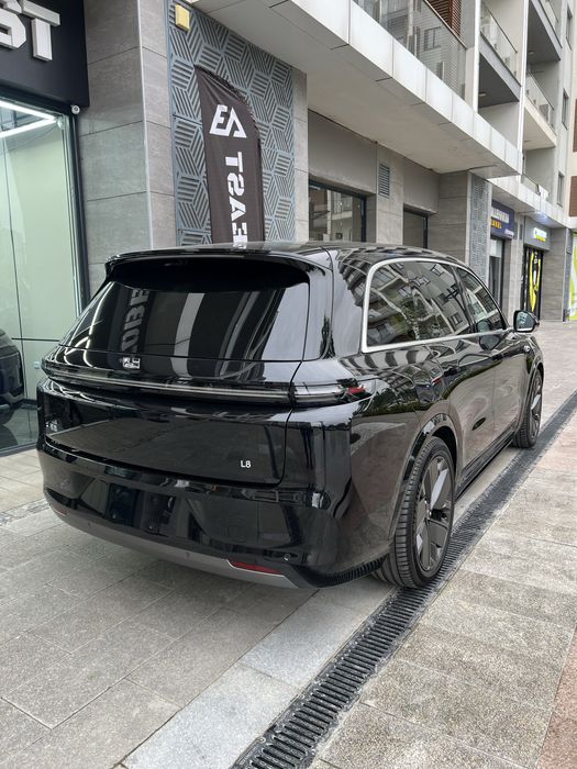 Lixang Li 8  2025 Restayling Ultra