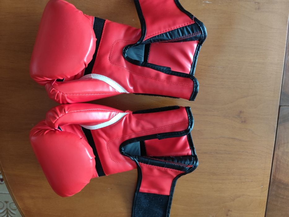 Перчатки боксерские