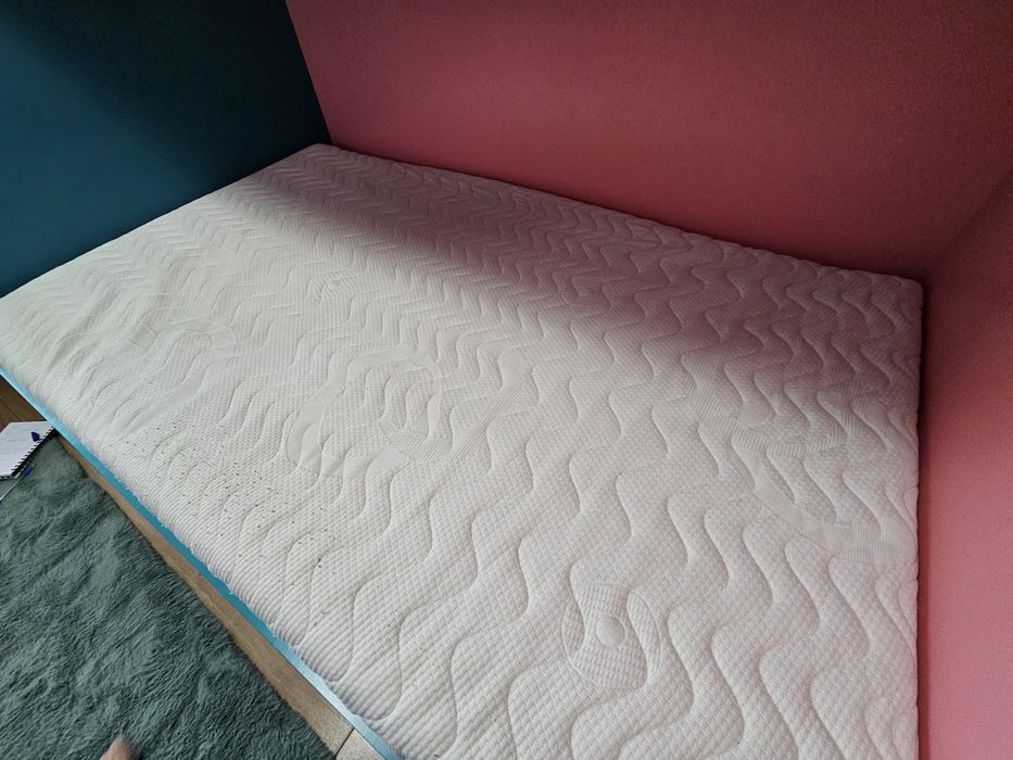 Продавам матрак 120/190