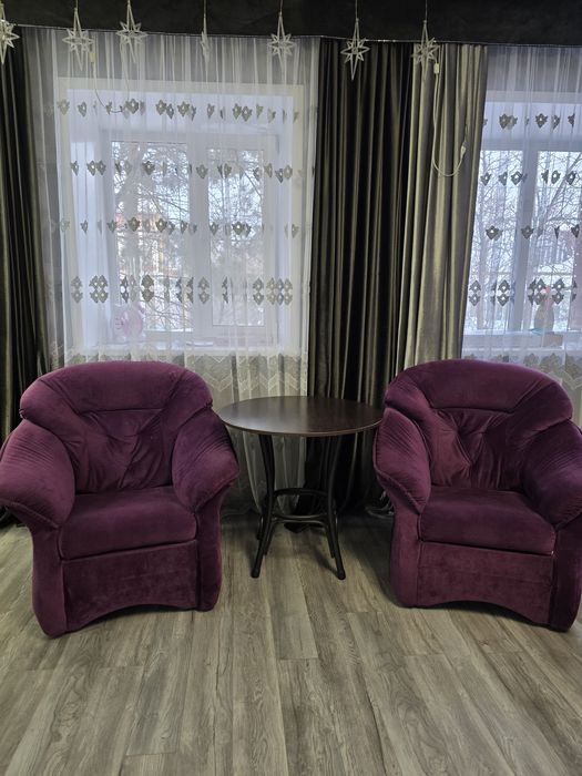 Продам 2 мягких  кресла б/у