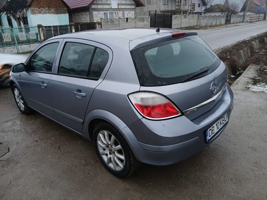 Vînd Opel Astra h