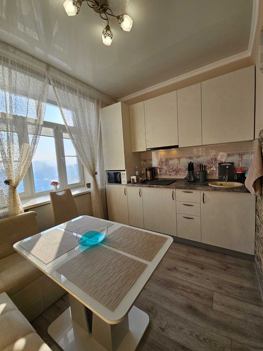 Шикарная 2х. Чехова 55 (Кирова)