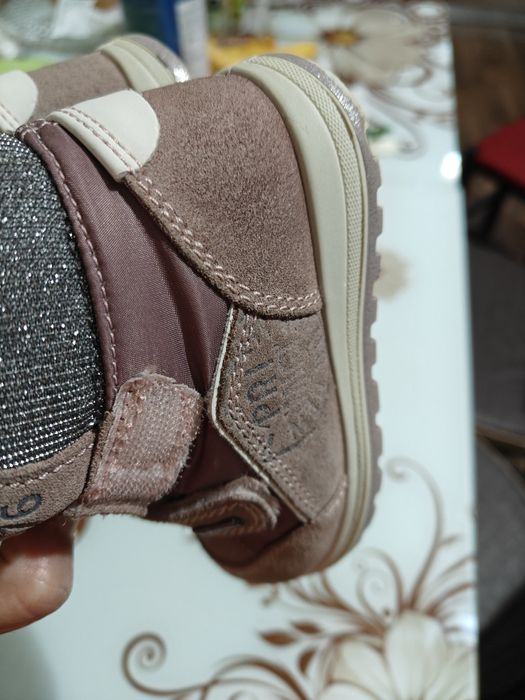 Vand ghetute Primigii,sunt aproape noi