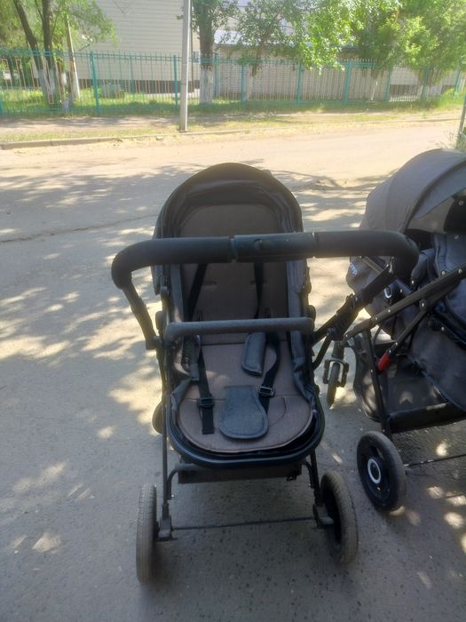 Коляска для двойни