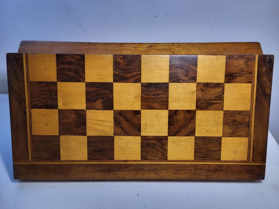 #9 Стар шах и табла