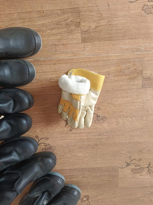 Спец сапоги зимние и валенки