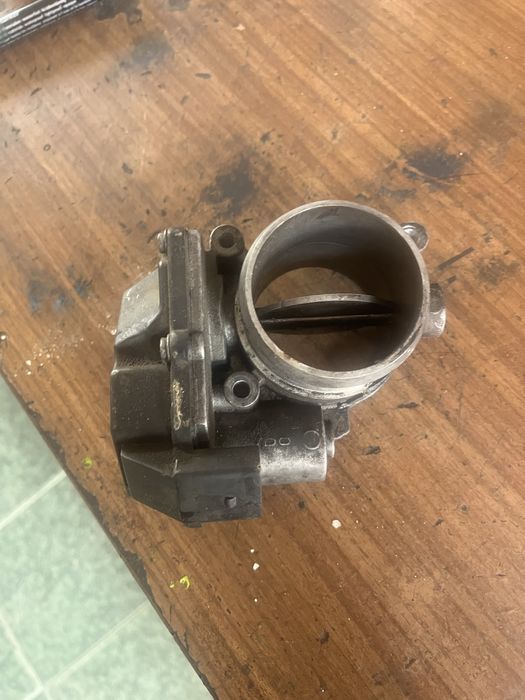 Clapeta aceleratie vw touareg 2,5 tdi