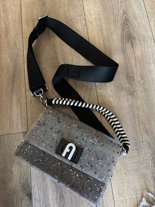 Furla Цветна чанта