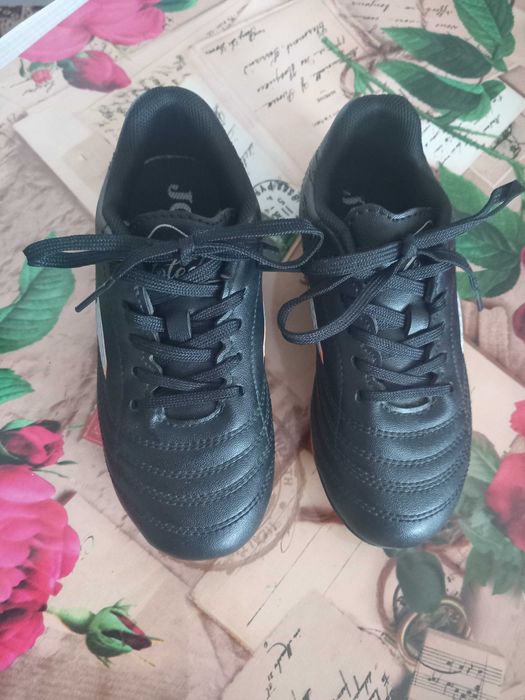 Adidași de fotbal
