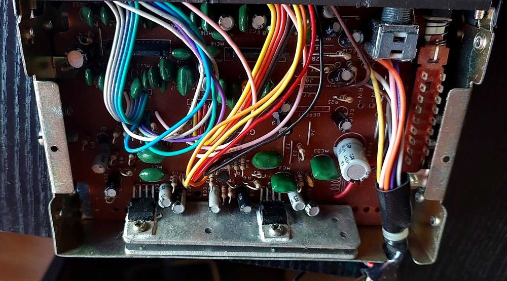 Radiocasetofoane auto si EQ