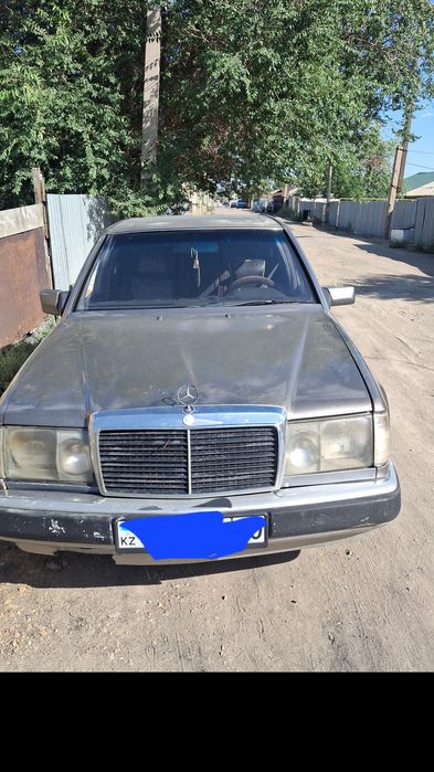 124 мерседес  1992 года 260е