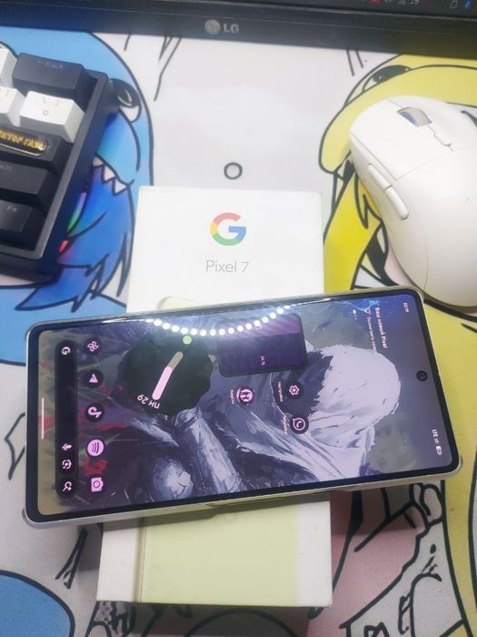 Google pixel 7 зелёный