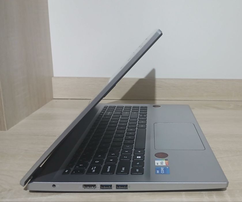 Acer aspire 3 sotiladi !!!