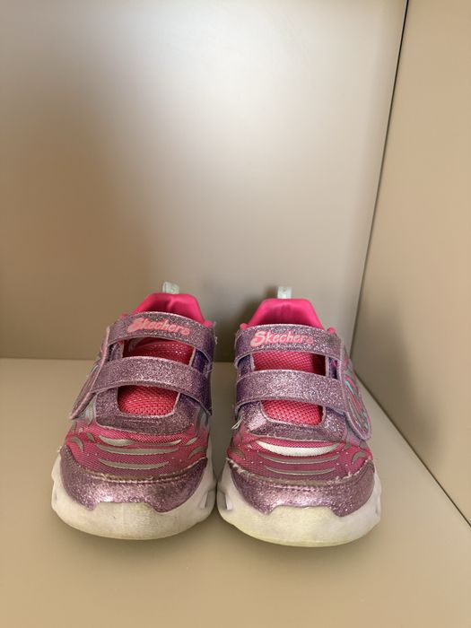 Skechers Butterfly Limited edition светещи маратонки