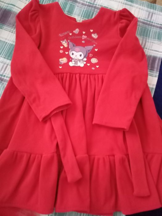 Платье новое на 3,4 года