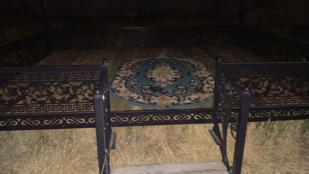 Металлическая тапчан