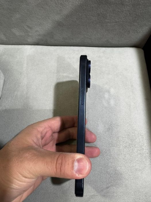 Продам айфон 15промах