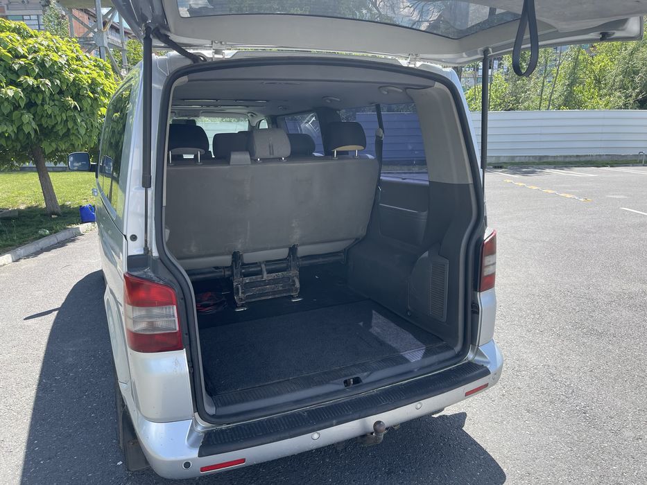 Volkswagen Caravelle T5