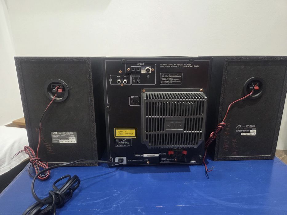 Combină muzicală JVC CA-S200 cu boxe, telecomandă RM-SES200U și boxe originale